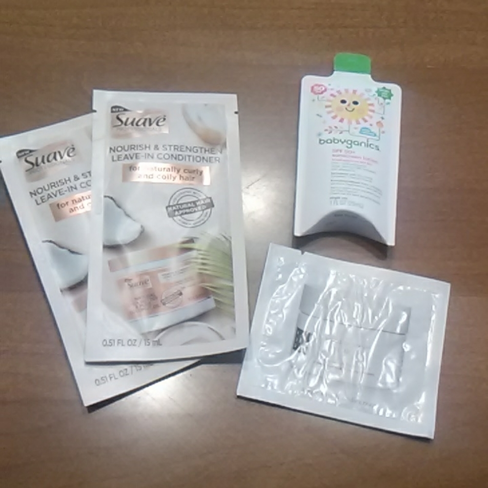 Sample bundle Leave in conditioner ,lotion and sunscreen